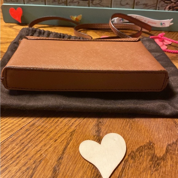 Kate Spade tan crossbody w/ dust bag - Picture 4 of 10
